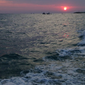 onda mare barca